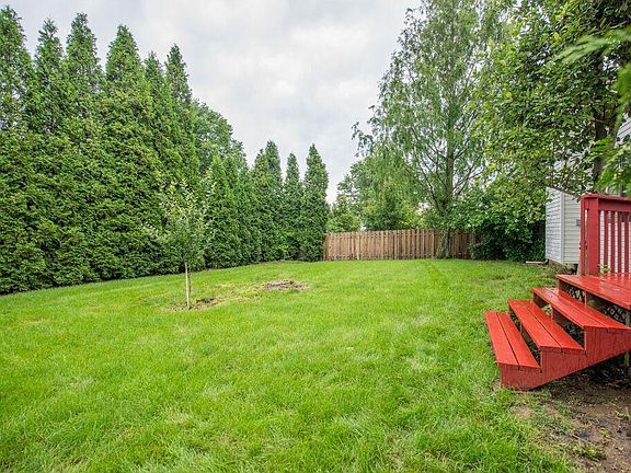 3rd image of 3591 Farmstead Dr