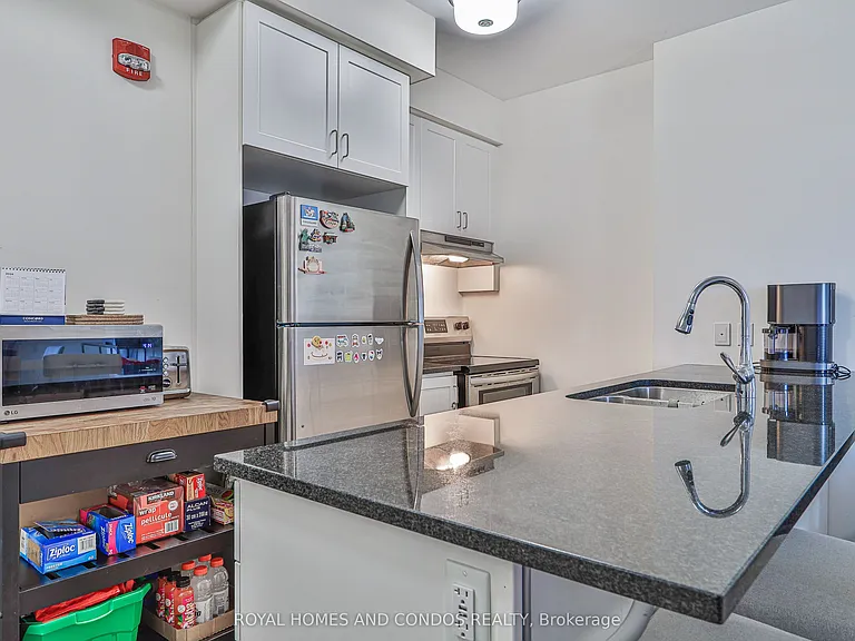 2 Adam Sellers St #601 — Photo 14