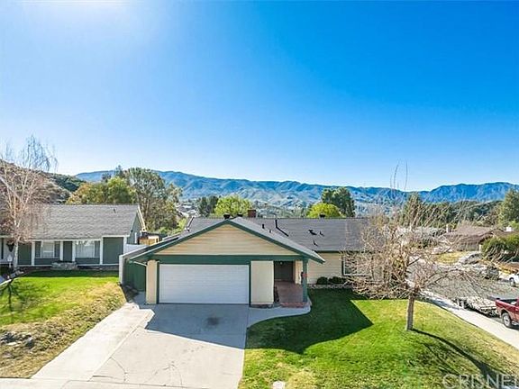 2nd image of 14848 Daisy Meadow St