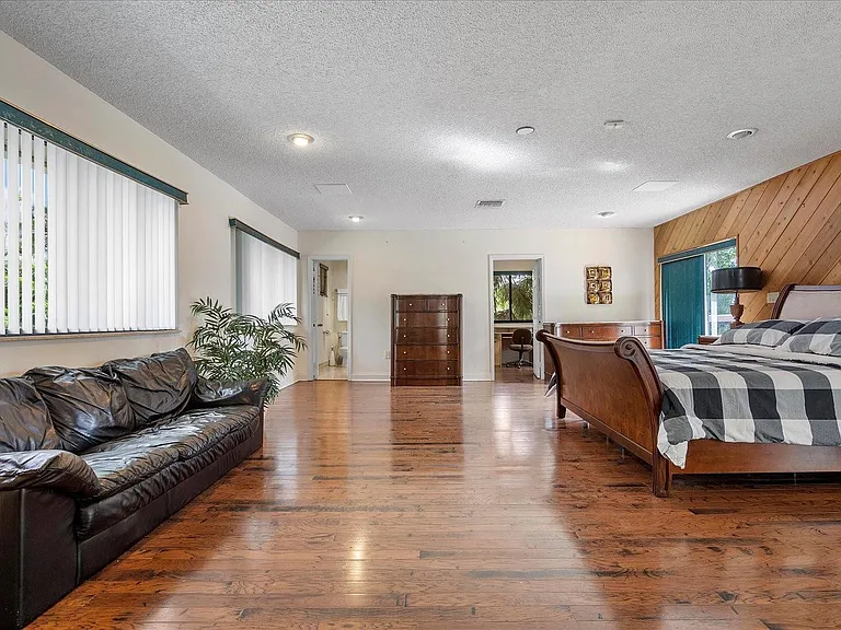 1240 SW 14th Ave — Photo 40