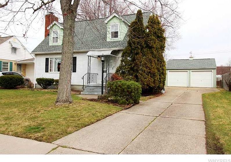 1st image of 44 Stoneleigh Ave