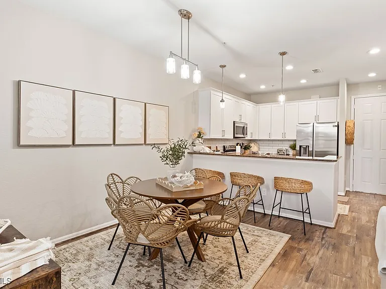 11908 Izarra Way #7005 — Photo 7