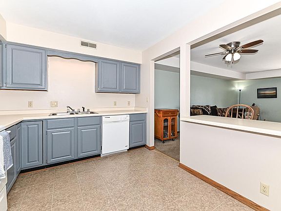 5th image of 1352 Meadowcreek DRIVE #F
