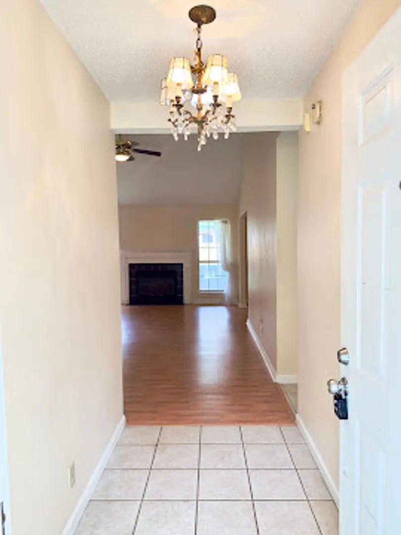 109 Waterman Road — Photo 2