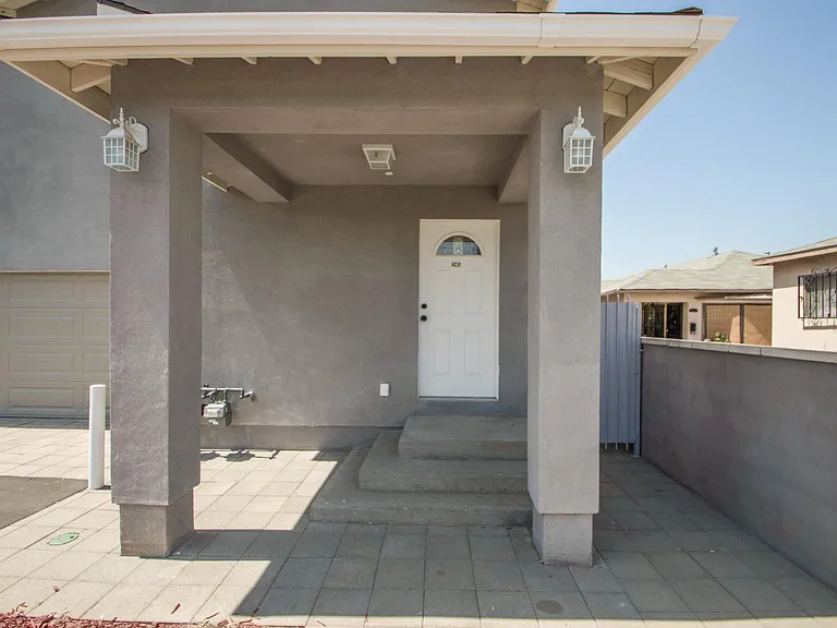 205 N Gage Ave #205 — Photo 9