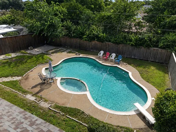 6724 Bartay Dr, North Richland Hills, TX 76182