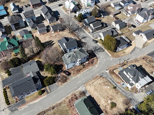 9 Maple Street, Jay, ME 04239