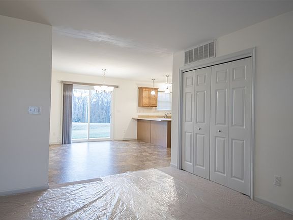 3rd image of 511 Brad Ct