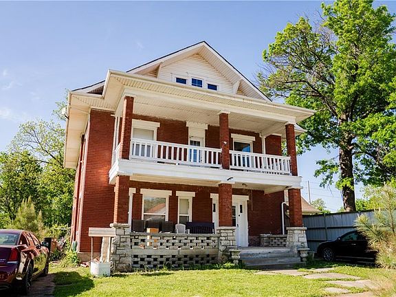 2nd image of 2224 Crawford Ave