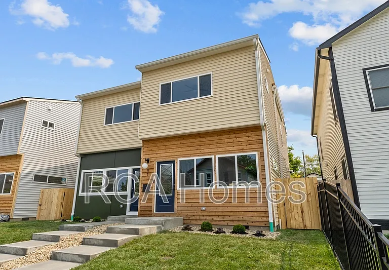 47 S Keystone Ave — Photo 24