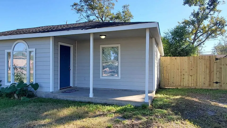 114 Treasure Dr — Photo 2