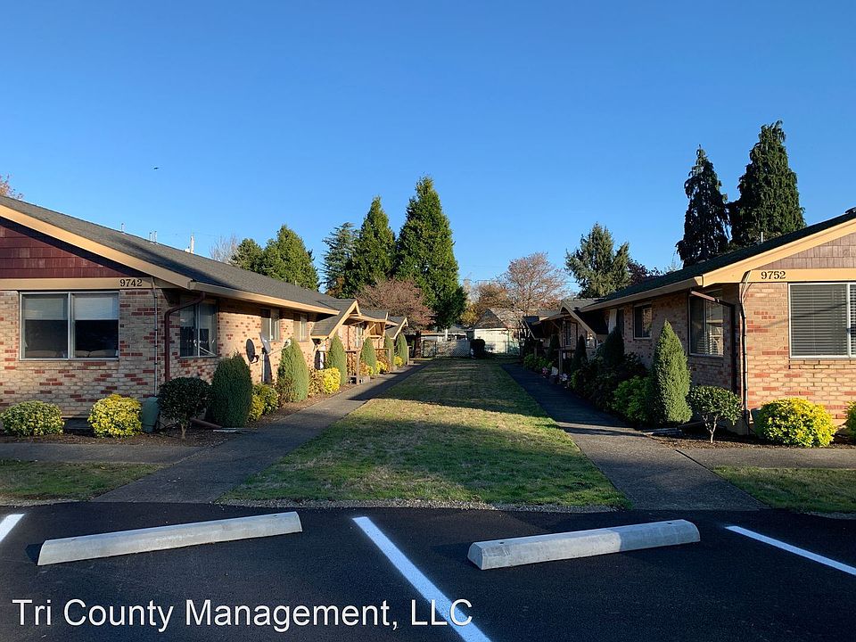 1st image of 9742 SE 43rd Ave #11659152