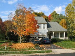 8236 Walnut Ridge Rd, Fairfax Station, VA 22039