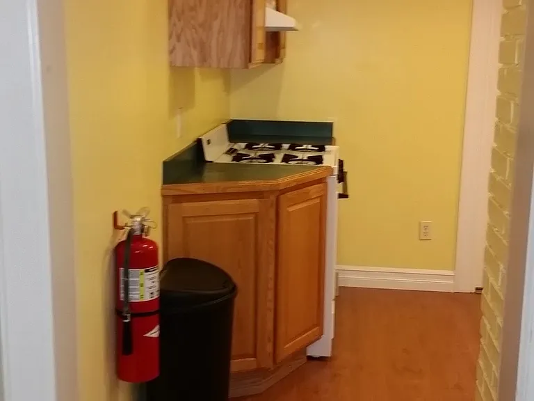 119 Ferris Pl — Photo 14