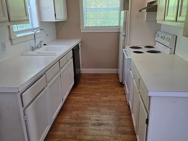 824 W Center St — Photo 2