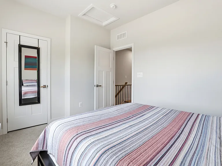 4915 Crest View Dr — Photo 31