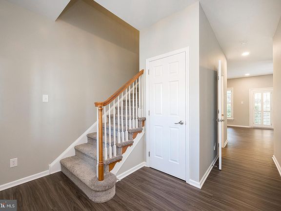 4th image of 443 Wharton Blvd #32