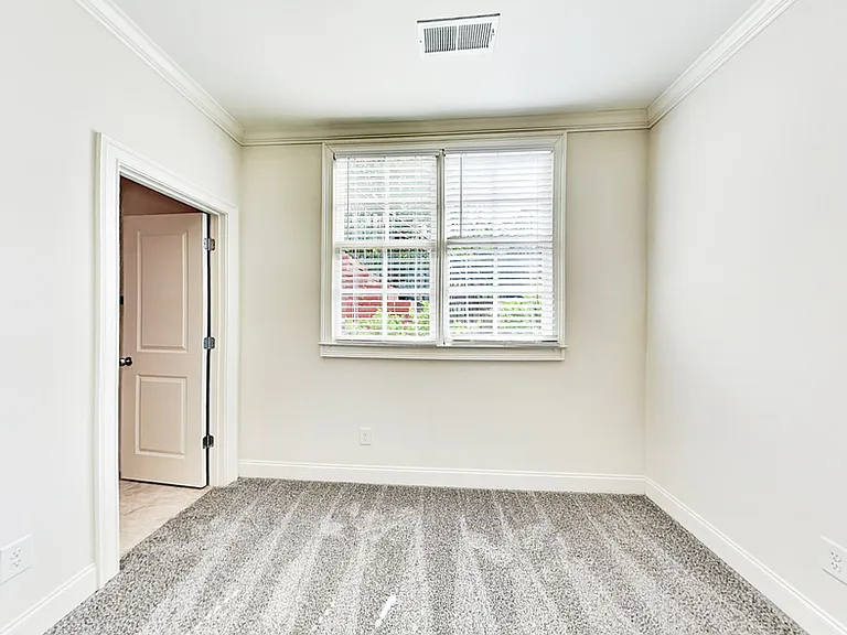 1203 Virginia Park Dr NE — Photo 9