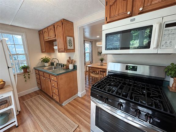 5th image of 9238 Bissell Way