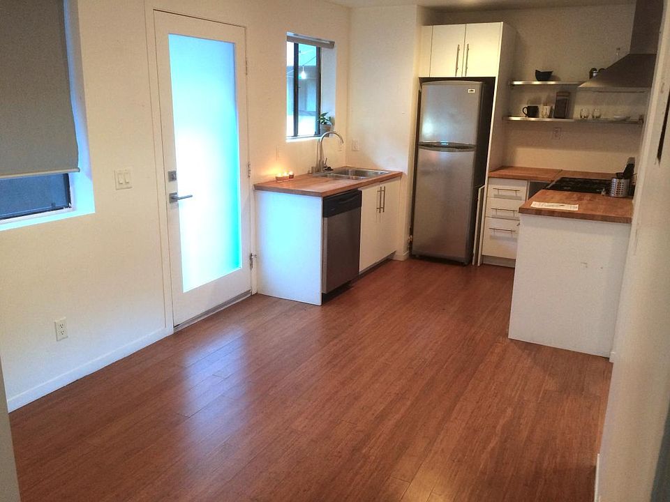 1st image of 2117 Clinton St APT 305