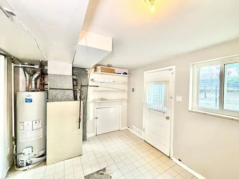 387 S Queen Cir — Photo 29