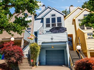 15 SW Richardson St, Portland, OR 97239