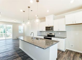 1142 Keydet Dr #18, Charlotte, NC 28216