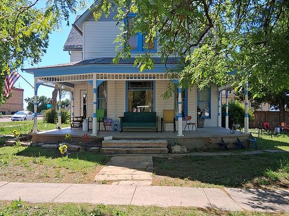 218 S 4th St