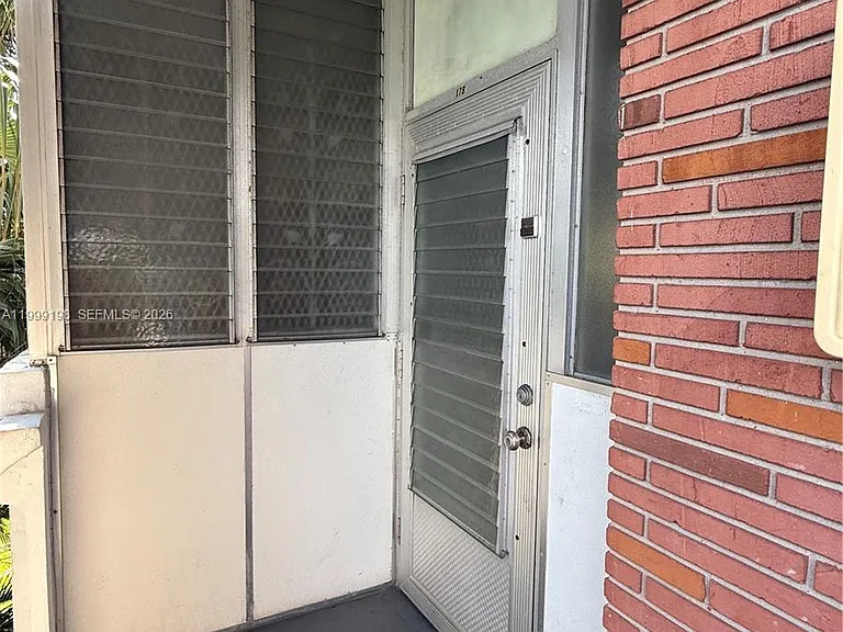 141 NE 10th Ave #17B — Photo 5