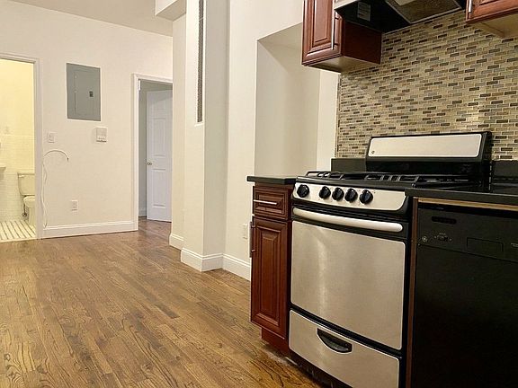 3rd image of 213 E 4th St #1A