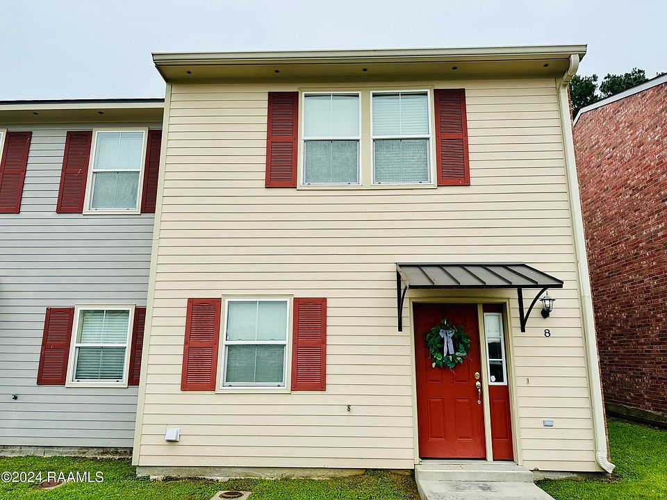 1st image of 8 Townhouse Cv