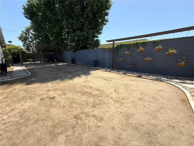 12884 Raintree Ct — Photo 14