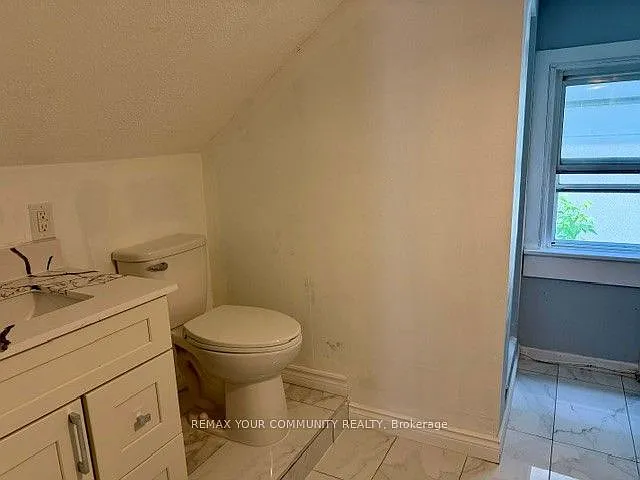 220 Ruggles Ave — Photo 27