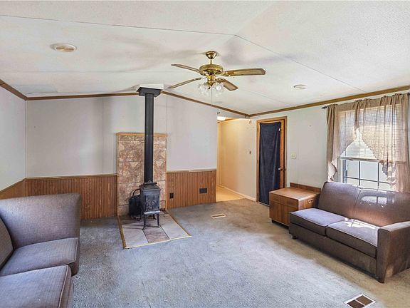 4th image of 12235 Pine Cir