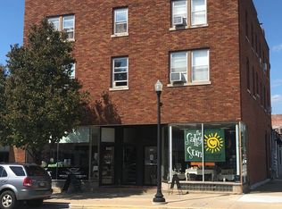 935-937 Maine St, Quincy, IL 62301