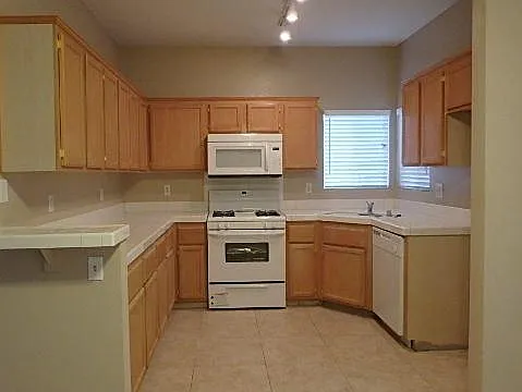 1830 N Buffalo Dr #1042 — Photo 8