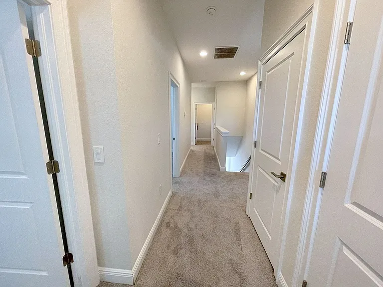 2502 W Fig St #2 — Photo 7