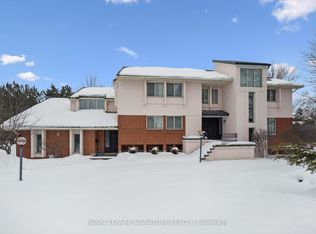 28 Manswood Cres, Brampton, ON L6T 0A4