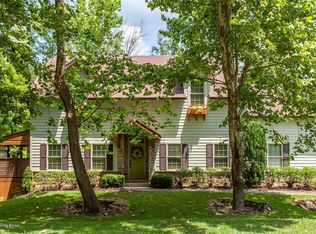 2411 Fallsview Rd, Louisville, KY 40207