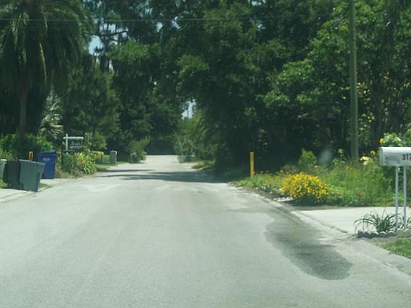 5th image of 316 Lagoon Dr