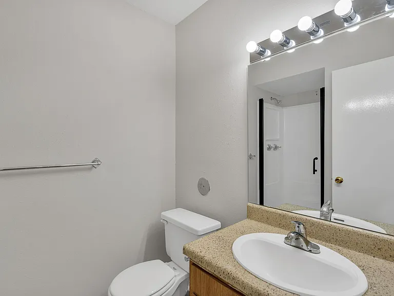 Woodlake Apartments — Photo 54
