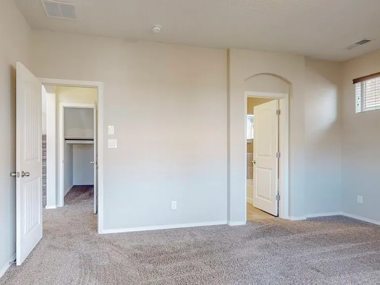 6727 Oro Valley Rd NW — Photo 18