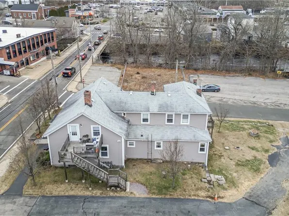 18 S Main St, Coventry, RI 02816