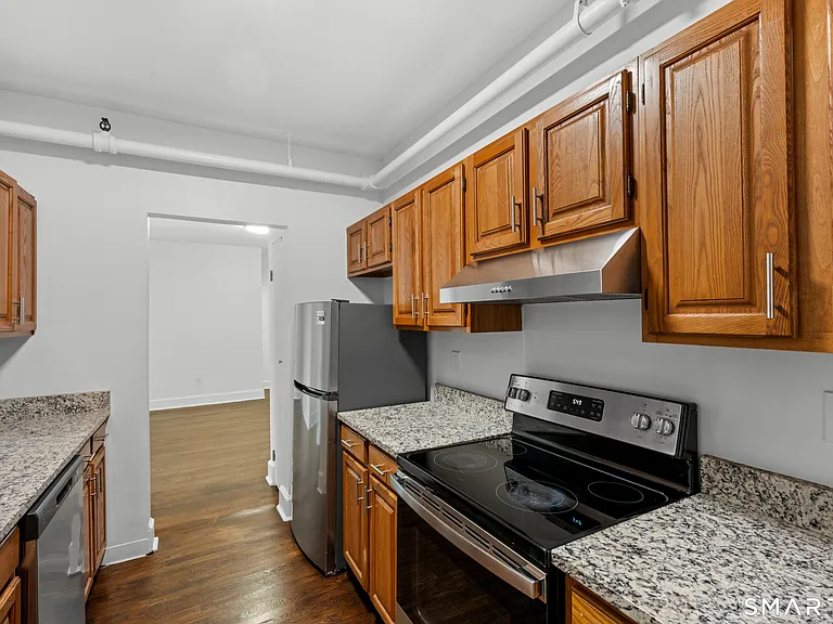 187 Bank St #302 — Photo 2