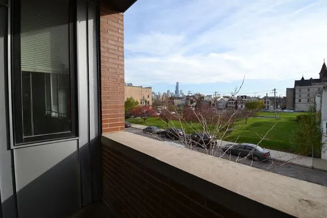1354 W Augusta Blvd #211 — Photo 20