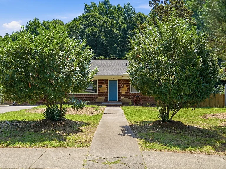 1230 Roanoke Ave — Photo 52
