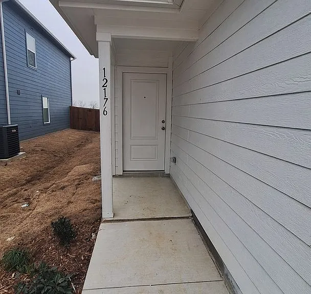 12176 Morgan Dr — Photo 2