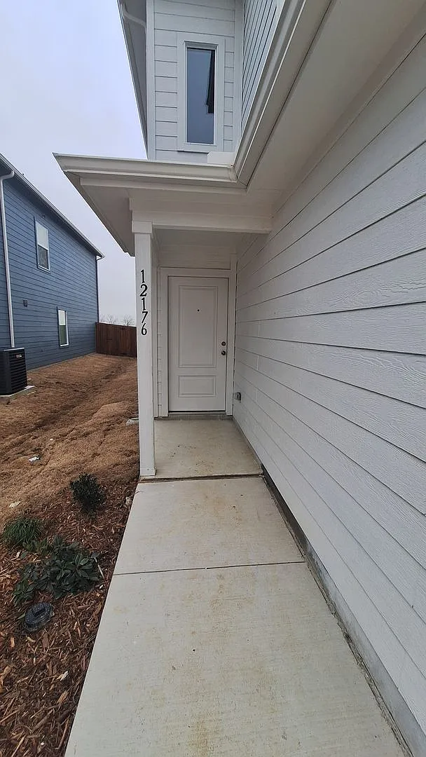 Building Photo - 12176 Morgan Dr