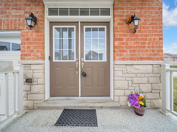 4th image of 2 Timbercove Rd