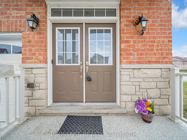 2 Timbercove Rd — Photo 2